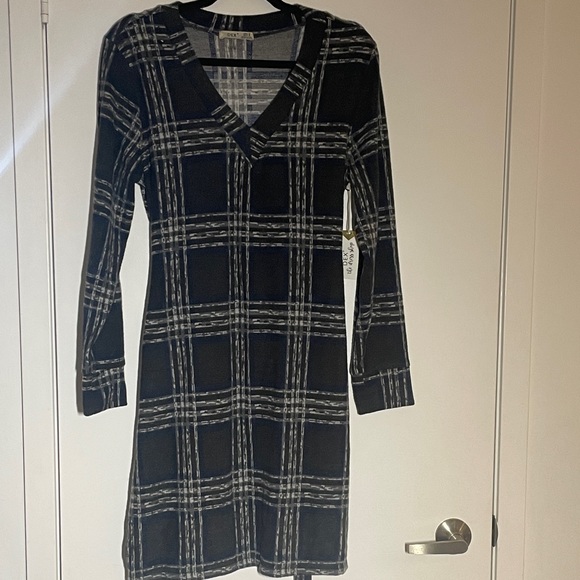 NWT | Dex | Navy & Charcoal Plaid Dress | Medium - Picture 7 of 7